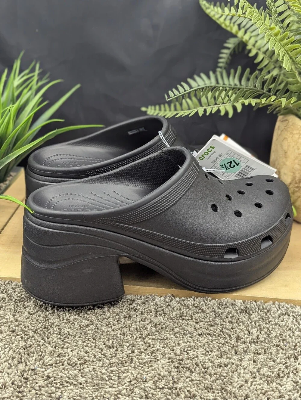 Crocs Siren Slip In Platform Men's Size 11Heeled Sandals Casual Comfort Shoes